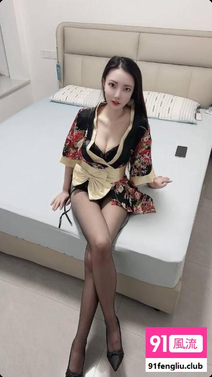 黑丝美腿骚女柠柠